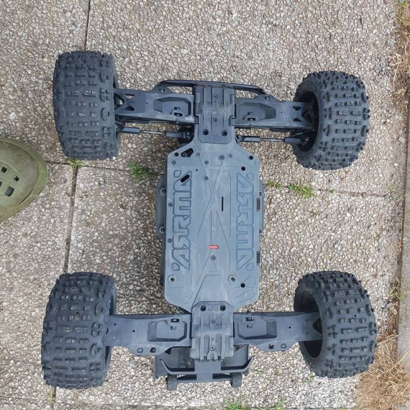 Arrma Outcast 4S + 4S baterka