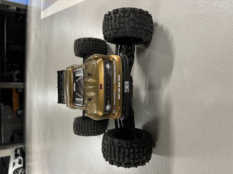 Arrma Outcast 4S V2