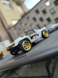 Traxxas E-revo VXL 1/16 a slash VXL 1/16