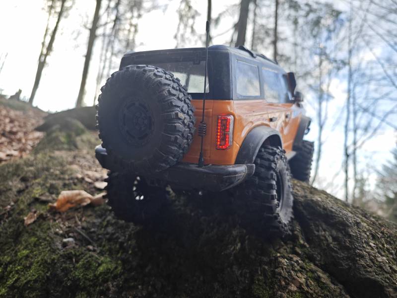 TRAXXAS TRX-4 Bronco 1:10 klon v Tuningu