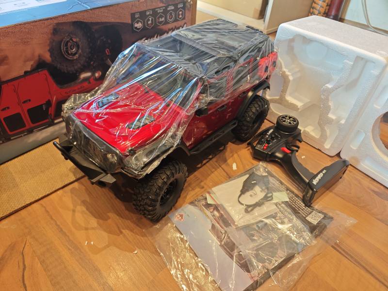 TRAXXAS TRX-4(HB) JEEP Wrangler Rubicon 1:10 NOVÝ