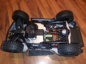 TRAXXAS UDR klon SCALE SCT Gyro