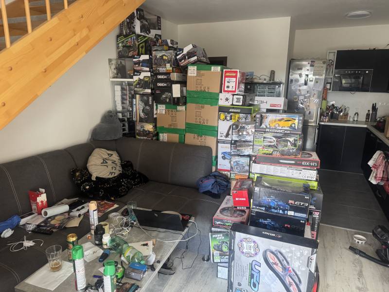 Rc modely auta tanky vrtulníky drony bagry