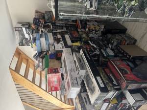 Rc modely auta tanky vrtulníky drony bagry