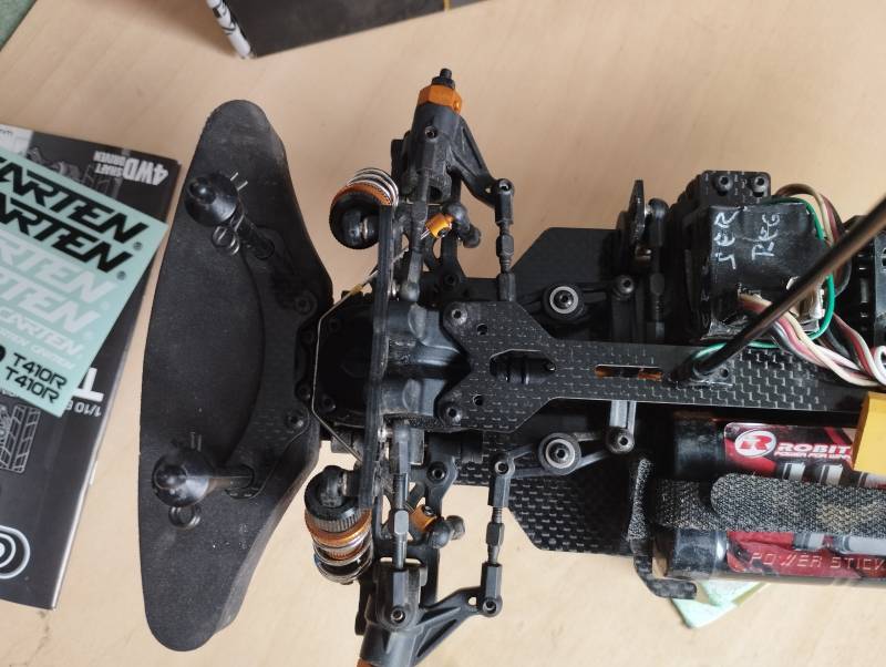 RC podvozek Carten T 410 R