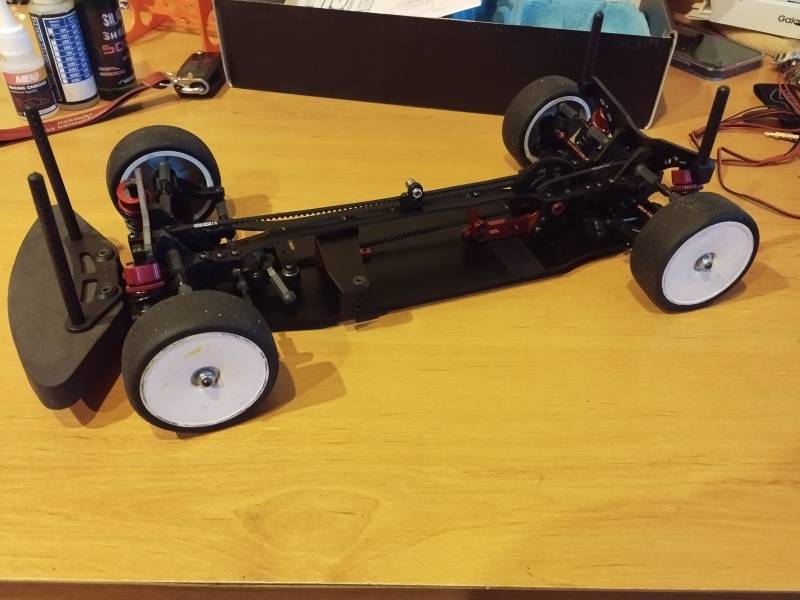 1/10 cestovni auto