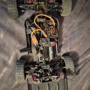 Arrma Typhon 6S BLX 4x4 1:8