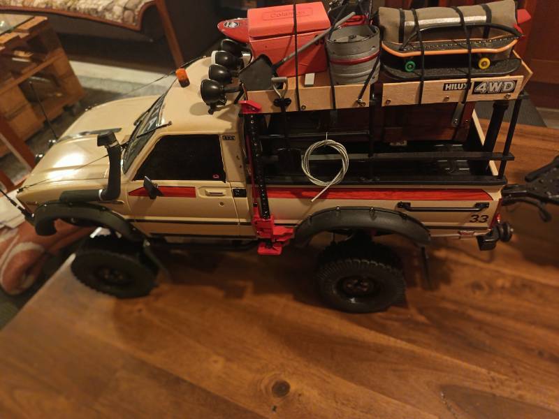 RC Toyota HiLuxHighLift 4x4 Tamyia