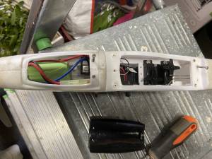 RC servo serva, táhla, motor, vrtule vysílač