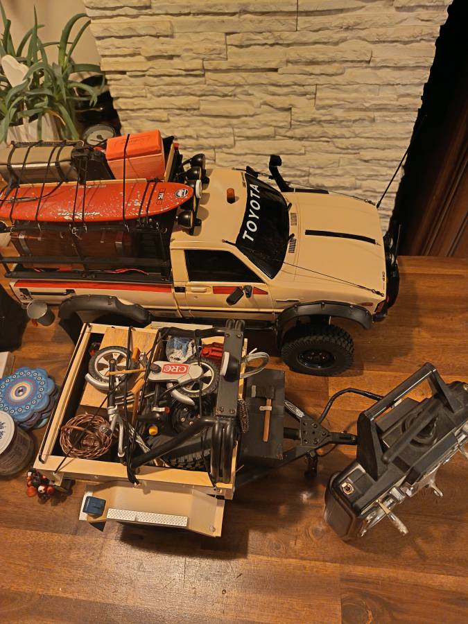 RC Toyota HiLuxHighLift 4x4 Tamyia