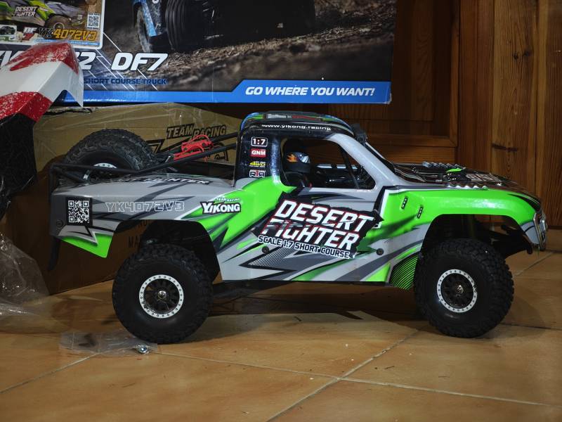 Trophy Truck 1/7 Scale RC Brushless Yikong DF7 v3