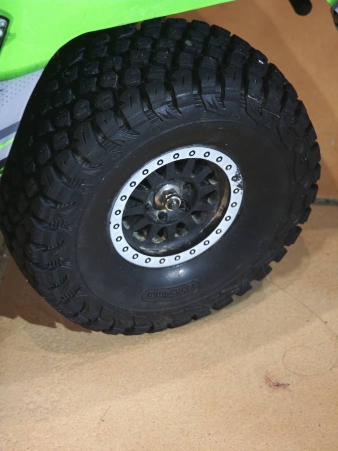 Trophy Truck 1/7 Scale RC Brushless Yikong DF7 v3