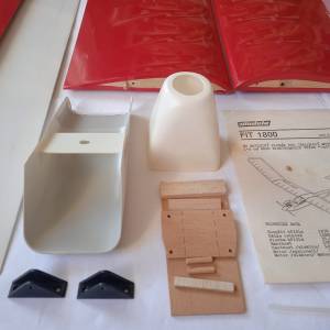 FIT 1800 od Modely a 2 serva HiITEC.