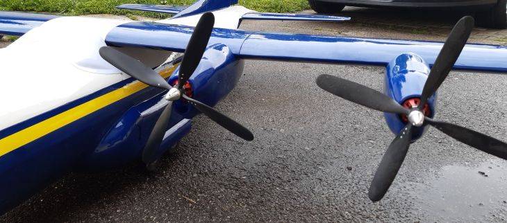 Predám RC polomaketu lietadla C-130 Hercules