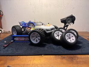 RC auto Himoto Truggy 1:10