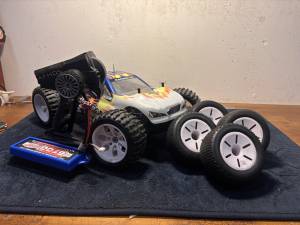 RC auto Himoto Truggy 1:10