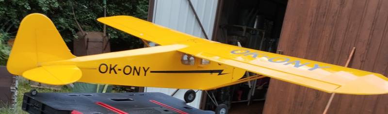 Piper J-3 polomaketa