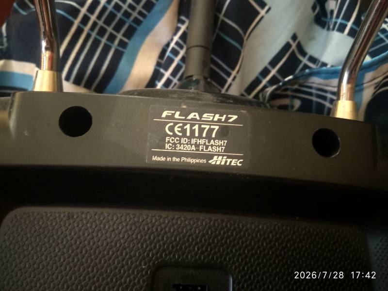 Hitec FLASH 7