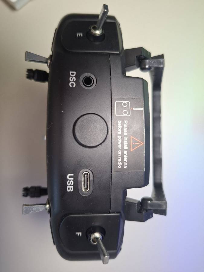 RadioMaster TX12 + BetaFPV ELRS modul - NOVÉ, neli