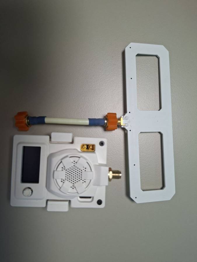 RadioMaster TX12 + BetaFPV ELRS modul - NOVÉ, neli