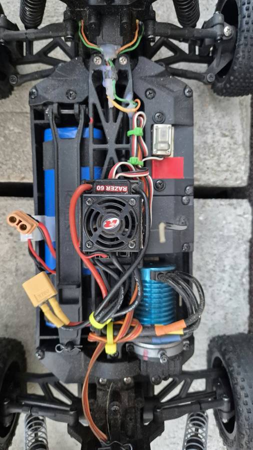 Kyosho 1:10 EP 4WD RACING BUGGY R/S DIRT HOG PRODÁ